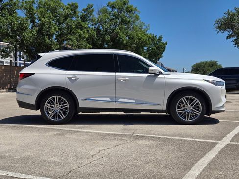 Certified 2023 Acura MDX SH-AWD w/ Advance Package image 3