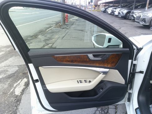 Used 2023 Audi A6 2.0T Premium w/ Convenience Package image 17