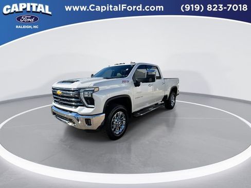 Used 2024 Chevrolet Silverado 2500 LTZ w/ LTZ Convenience Package image 4