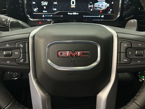Used 2025 GMC Sierra 1500 SLT w/ SLT Premium Plus Package image 24