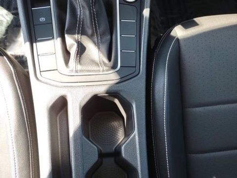 Used 2024 Volkswagen Jetta SE image 14