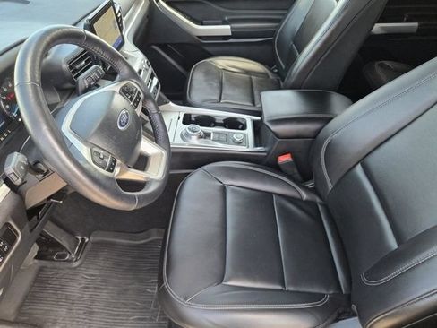 Used 2023 Ford Explorer XLT w/ Equipment Group 202A AWD/4WD image 12