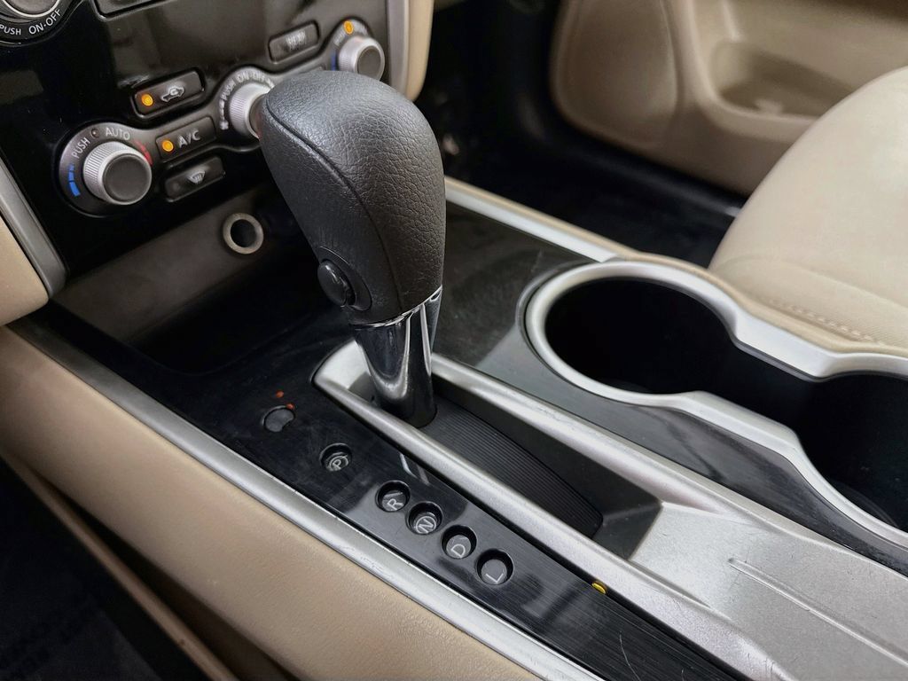 Used 2017 Nissan Pathfinder S FWD image 18