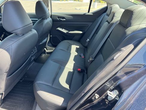 Used 2021 Nissan Altima 2.5 SL FWD image 10