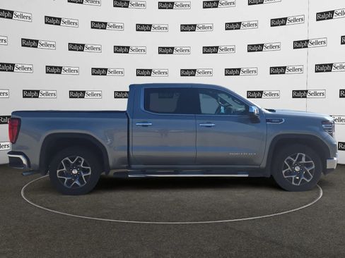 Used 2024 GMC Sierra 1500 SLT w/ SLT Premium Package image 7
