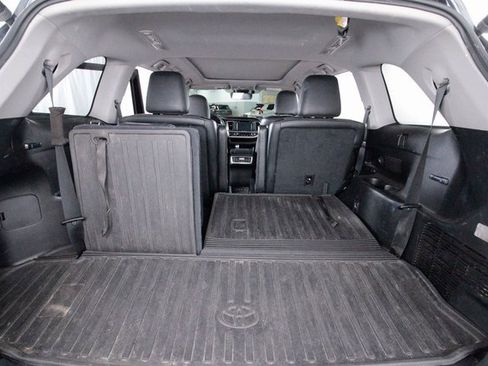 Used 2017 Toyota Highlander Limited image 35