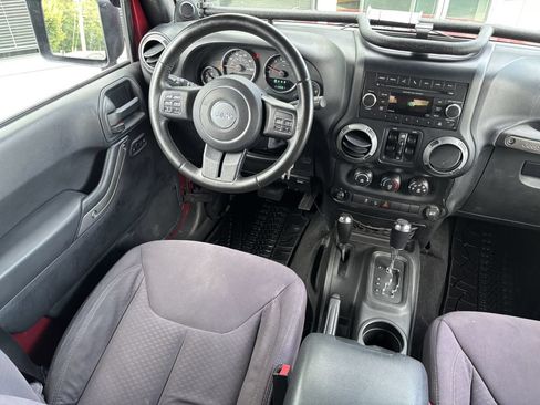 Used 2013 Jeep Wrangler Unlimited Sport AWD/4WD image 18