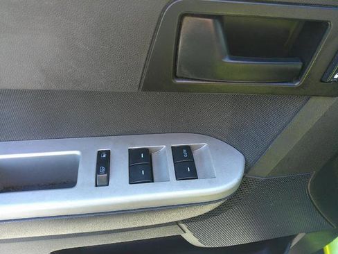 Used 2011 Ford Escape XLT image 8