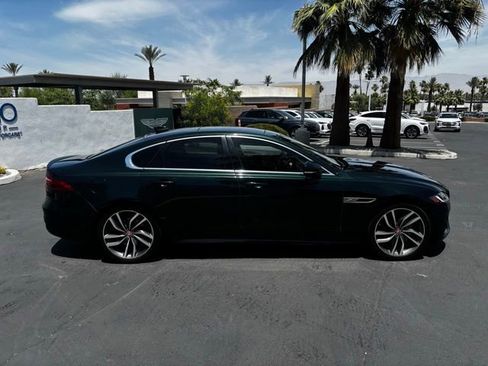 Used 2021 Jaguar XF R-Dynamic SE AWD/4WD image 4