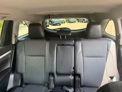 Used 2016 Toyota Highlander Plus AWD/4WD image 36