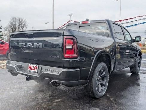 New 2026 RAM 1500 4x4 Crew Cab image 3