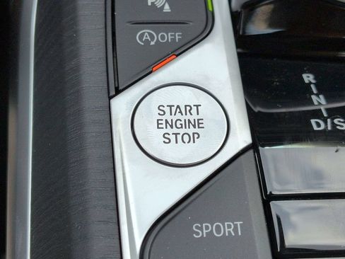New 2026 BMW 330i xDrive Sedan w/ M Sport Package AWD/4WD image 28