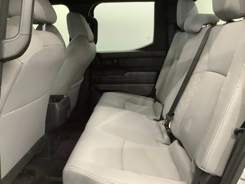 Used 2024 Toyota Tacoma SR5 AWD/4WD image 8