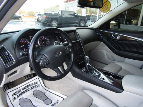 Used 2014 INFINITI Q50 AWD w/ Technology Package image 12