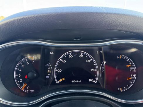 Used 2021 Jeep Grand Cherokee Limited w/ Luxury Group II image 35