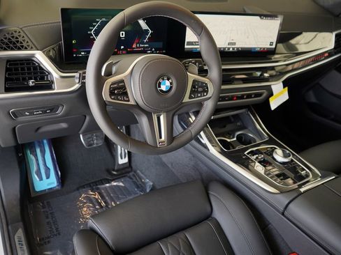 New 2025 BMW X7 M60i image 14