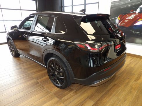 Used 2023 Honda HR-V Sport image 8