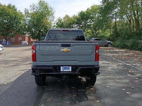 Used 2025 Chevrolet Silverado 2500 Custom w/ Custom Value Package AWD/4WD image 4