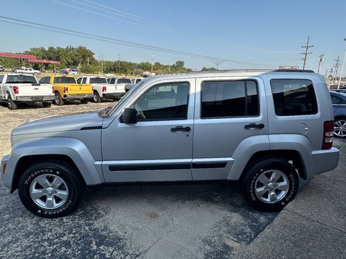 Used 2008 Jeep Liberty Sport RWD image 5