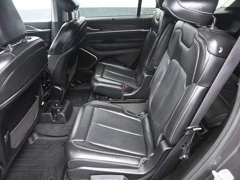 Used 2022 Jeep Grand Cherokee L Limited w/ Luxury Tech Group II AWD/4WD image 29