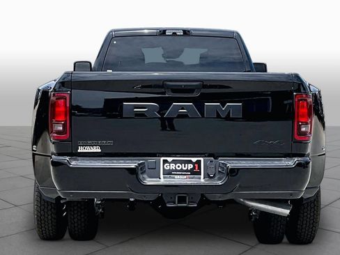 New 2026 RAM 3500 Big Horn AWD/4WD image 4