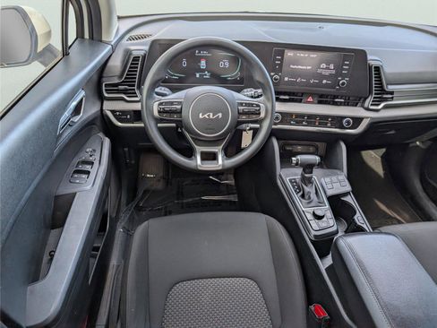 Used 2023 Kia Sportage LX image 27