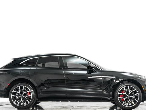 Used 2021 Aston Martin DBX AWD/4WD image 2