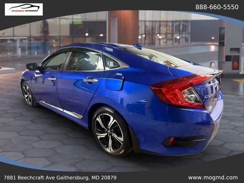 Used 2016 Honda Civic Touring image 4