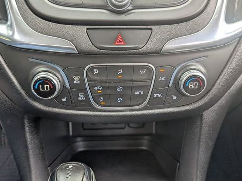 Used 2020 Chevrolet Equinox LT w/ Sport Edition FWD image 18