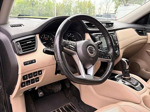 Used 2018 Nissan Rogue SL w/ Premium Package AWD/4WD image 10