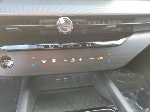 Certified 2025 Nissan Murano SV image 18