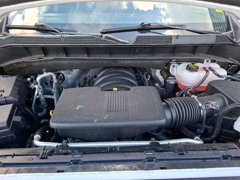 Used 2025 Chevrolet Silverado 1500 LT AWD/4WD image 35