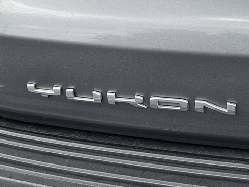 Used 2022 GMC Yukon XL Denali AWD/4WD image 34