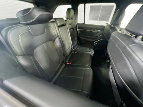 Used 2022 Jeep Grand Cherokee Overland image 27