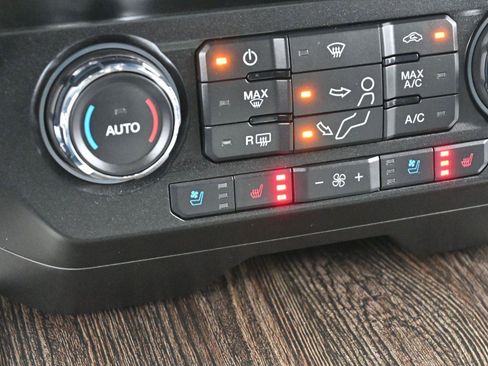 Used 2020 Ford F350 Lariat w/ Lariat Ultimate Package image 24