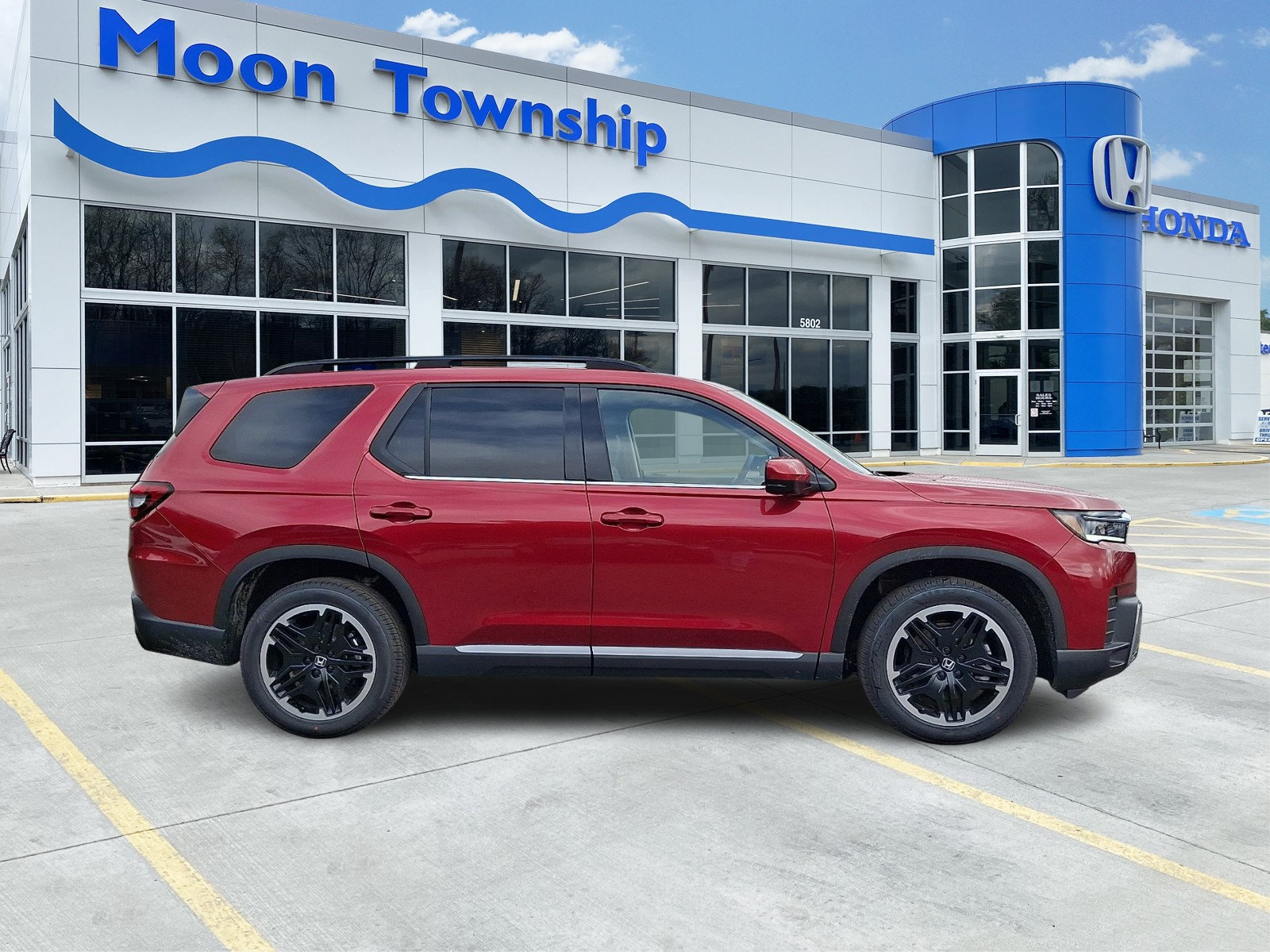 New 2026 Honda Pilot Touring image 7