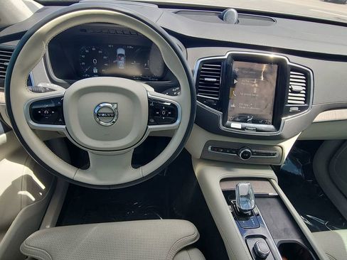 Used 2021 Volvo XC90 T8 Inscription w/ Lounge Package AWD/4WD image 19