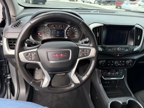 Used 2020 GMC Terrain SLE w/ Driver Convenience Package image 9