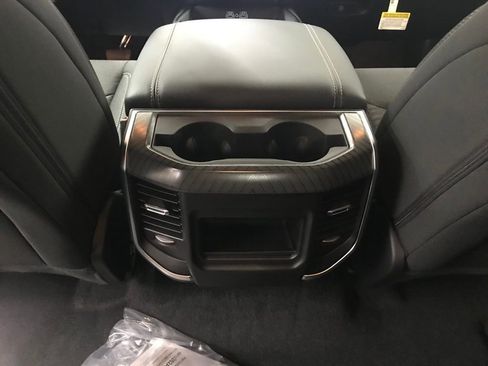 New 2026 RAM 1500 4x4 Crew Cab image 30