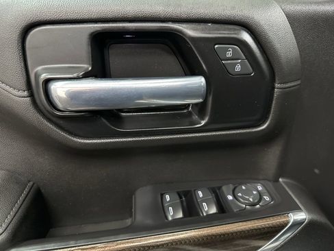 Used 2021 Chevrolet Silverado 1500 LT Trail Boss w/ Convenience Package II AWD/4WD image 19