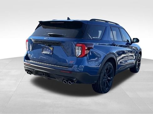 Used 2022 Ford Explorer ST w/ ST Street Pack image 6