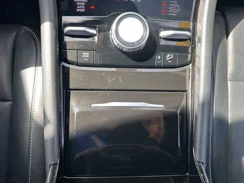 Used 2024 Jeep Grand Cherokee L Overland w/ Advanced Protech Group III image 9