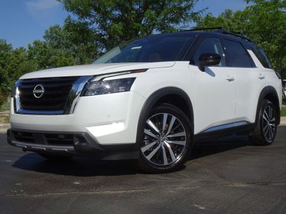 Used 2025 Nissan Pathfinder Platinum