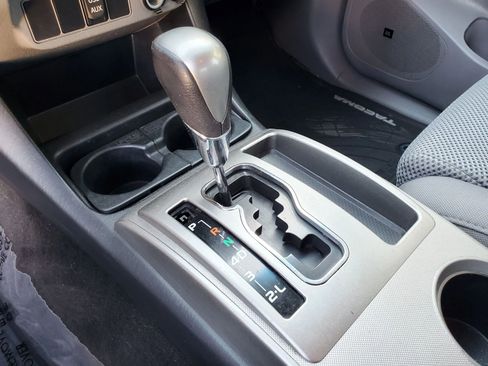 Used 2015 Toyota Tacoma PreRunner w/ TRD Off-Road Package image 43