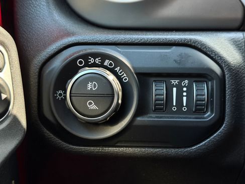 Used 2020 Jeep Gladiator Sport w/ Quick Order Package 24S image 17