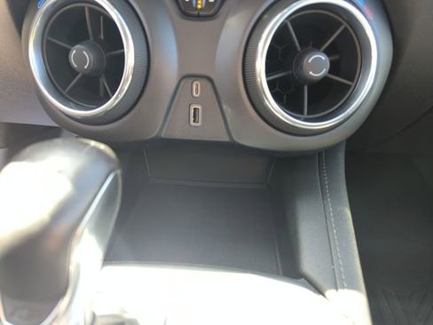 Used 2020 Chevrolet Blazer LT FWD image 27