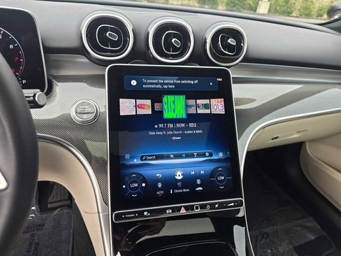 Used 2025 Mercedes-Benz C 300 Sedan image 29