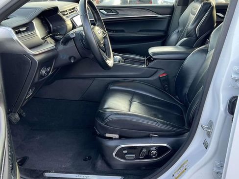 Used 2021 Jeep Grand Cherokee L Overland w/ Luxury Tech Group IV image 13