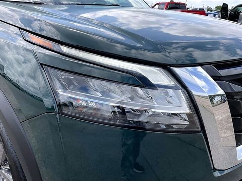 Used 2024 Nissan Pathfinder SL w/ SL Premium Package FWD image 33