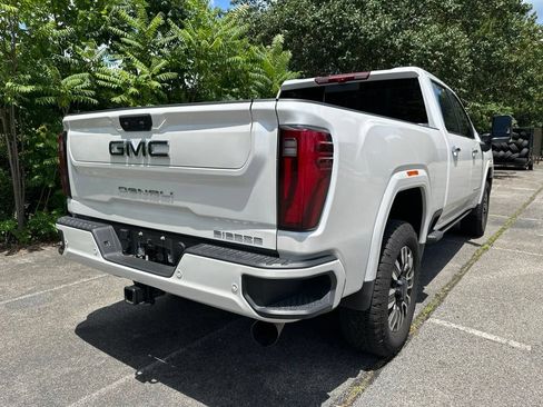 Used 2025 GMC Sierra 2500 Denali Ultimate w/ Max Trailering Package AWD/4WD image 3